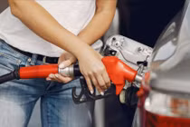 Mẫu ô tô Hybrid nào đang tiết kiệm nhiên liệu nhất?