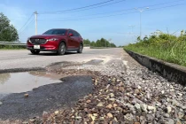 Những bộ phận nào trên xe dễ hỏng khi di chuyển trên mặt đường xấu?