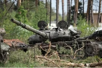 Nga đã mất gần 1.000 xe tăng trong cuộc chiến với Ukraine (Ảnh: Business Insider)