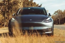 Tesla giảm mạnh giá xe điện, khách hàng tức giận vì xe mất giá quá nhanh (Ảnh: Slash Gear)