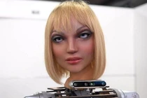 Robot AI mới có thể phát hiện sự lo lắng của con người và có thể giao tiếp bằng 120 ngôn ngữ (Ảnh: Tech Times)