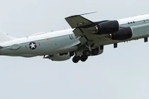 Mỹ điều trinh sát cơ thăm dò siêu tên lửa mới của Nga (Ảnh: The Drive)