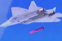 Tiêm kích tàng hình Su-57 của Nga được triển khai để trấn áp hệ thống phòng không của Ukraine (Ảnh: Military Watch Magazine)