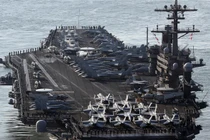 Tàu sân bay Hải quân Mỹ-USS Carl Vinson (CVN-70). ảnh US.Navy