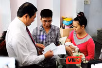 Đã có 8.705 trẻ em tại Đà Nẵng được trao giấy khai sinh, thẻ bảo hiểm y tế, hộ khẩu tại gia đình.