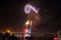 Đà Nẵng bắn pháo hoa trong đêm giao thừa tại điểm bắn cầu Nguyễn Văn Trỗi