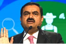 Tập đoàn cả tỷ phú Gautam Adani lao đao vì khủng hoảng (Ảnh: CNBC)