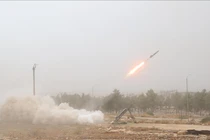 Lực lượng thánh chiến Palestine phóng rockets vào Israel. Ảnh minh họa Anadolu Agency.