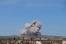 Không quân Nga không kích thánh chiến ở Idlib, Syria. Ảnh Within Syria. 