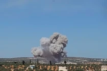 Không quân Nga không kích thánh chiến ở Idlib, Syria. Ảnh Within Syria. 