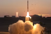 Tên lửa phòng không/chống đạn đạo tầm trung đến tầm xa David's Sling. Ảnh Military Leak