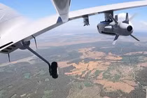 Phóng tên lửa hành trình thông minh Kemankes từ UAV Bayraktar TB2. Ảnh video Baykar