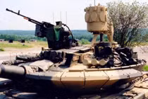 Tổ hợp Arena trên xe tăng T-72B3. Ảnh RT