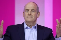 Michael Evans, Chủ tịch Tập đoàn Alibaba, cho biết hãng sẽ đưa trang thương mại điện tử Tmall đến châu Âu. Ảnh CNBC