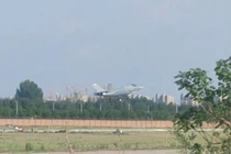 Máy bay J-35 không quân Hải quân Trung Quốc bay thử nghiệm. Ảnh Weibo