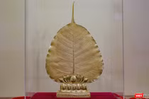 Độc bản lá Bồ Đề dát vàng 24k lớn nhất Việt Nam sẽ được công bố và trao chứng nhật kỷ lục Việt Nam vào đêm khai mạc Lễ hội Quán Thế Âm Ngũ Hành Sơn TP Đà Nẵng 2023.