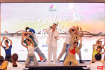 Ca, nhạc sĩ Only C tại buổi ra mắt công chúng MV ca nhạc “Tuyệt vời Đà Nẵng".