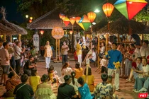 Biểu diễn nghệ thuật Bài Chòi tại Hội An