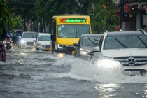 Đường phố Đà Nẵng ngập sâu trong cơn mưa ngày 25/9/2023