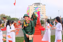Tân binh tại lễ giao quân của quận Hải Châu, TP Đà Nẵng diễn ra sáng ngày 8/2