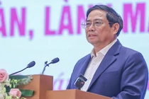 Thủ tướng Phạm Minh Chính phát biểu tại Hội nghị trực tuyến toàn quốc "tháo gỡ khó và thúc đẩy thị trường bất động sản phát triển an toàn, lành mạnh, bền vững" diễn ra sáng ngày 17/2 (Ảnh VGP/Nhật Bắc)