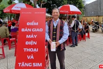 Đà Nẵng thực hiện tặng điện thoại thông minh cho người dân