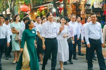 Hoàng Thái tử Nhật Bản thăm phố cổ Hội An