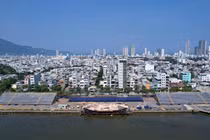 Sân khấu và khán đài cho lễ hội Pháo hoa quốc tế Đà Nẵng -DIFF 2023 đang vào giai đoạn hoàn thiện