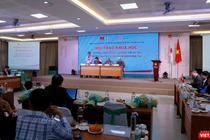 PGS.TS. Trần Đức Cường - Chủ tịch Hội Khoa học Lịch sử Việt Nam và Nhà sử học Dương Trung Quốc - Tổng Thư ký, Phó Chủ tịch Hội Khoa học Lịch sử Việt Nam chủ trì hội thảo.