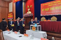 100% đại biểu HĐND tỉnh Quảng Nam đã biểu quyết đồng ý bãi nhiệm chức danh Phó Chủ tịch UBND tỉnh Quảng Nam đối với ông Trần Văn Tân.