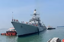 Đội tàu Hải quân Ấn Độ chuẩn bị cập cảng Tiên Sa, TP Đà Nẵng. (Ảnh ĐSQ):