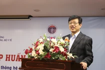 Nhà báo, Ths Vũ Mạnh Cường - Giám đốc Trung tâm Truyền thông - Giáo dục sức khoẻ Trung ương - phát biểu tại hội thảo (Ảnh Sở Y tế Lào Cai)