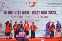 Các đại biểu đánh trống khai mạc lễ hội giao lưu văn hoá Việt Nam - Nhật Bản TP Đà Nẵng năm 2023