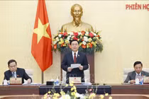 Chủ tịch Quốc hội Vương Đình Huệ phát biểu tại Phiên họp của Ủy ban Thường vụ Quốc hội. Ảnh: Doãn Tấn/TTXVN