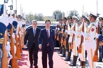 Lễ tiễn Chủ tịch nước Võ Văn Thưởng tại Sân bay Bắc Kinh. (Ảnh: Thống Nhất/TTXVN)