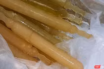 Kem ống nghi ngờ gây ra ngộ độc thực phẩm cho 16 học sinh lớp 2 của Trường Tiểu học Quế Hiệp (huyện Quế Sơn, tỉnh Quảng Nam)