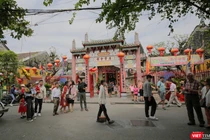 Du khách tham quan phố cổ Hội An trong ngày đầu năm mới Quý Mão 2023