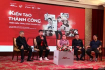 Các diễn giả chia sẻ kinh nghiệm thực chiến trong kinh doanh online, chinh phục khách hàng trên nền tảng số trong khuôn khổ Hội thảo "Kiến tạo thành công trên nền tảng kinh doanh số" 