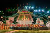 Quang cảnh đêm khai mạc Ngày hội Văn hóa Thể thao và Du lịch các huyện miền núi Quảng Nam lần thứ XX diễn ra tối ngày 17/8