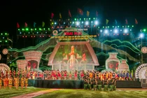 Quang cảnh đêm khai mạc Ngày hội Văn hóa Thể thao và Du lịch các huyện miền núi Quảng Nam lần thứ XX diễn ra tối ngày 17/8