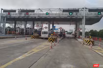 Chính phủ cho rằng, đến nay số phương tiện dán thẻ định danh để sử dụng dịch vụ thu phí ETC còn thấp, đạt khoảng 50% số phương tiện trên toàn quốc.