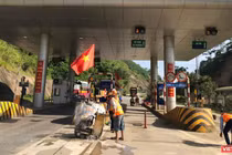 Bộ Giao thông vận tải yêu cầu VEC chỉ đạo nhà cung cấp dịch vụ và các đơn vị có liên quan khẩn trương triển khai lắp đặt, vận hành hệ thống thu phí ETC tại các tuyến cao tốc, hoàn thành trước 31/7/2022