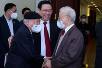 Tổng Bí thư Nguyễn Phú Trọng thăm hỏi, chúc sức khỏe các nguyên lãnh đạo cấp cao của Đảng, Nhà nước. 