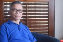 TS Nguyễn Hữu Liêm là giáo sư triết tại San Jose City College.