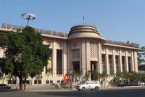 NHNN muốn chặn nguồn vay ngắn hạn nước ngoài chảy vào chứng khoán, bất động sản