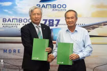 Ông Dương Công Minh (phải) và Chủ tịch HĐQT Bamboo Airways Nguyễn Ngọc Trọng