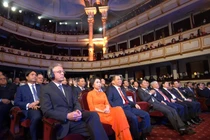 Bà Phạm Thu Hương cùng chồng - tỉ phú Phạm Nhật Vượng - tại lễ trao giải VinFuture