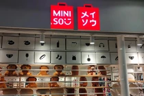 Từ chuyện Miniso bị tẩy chay ở "sân nhà" Trung Quốc, nhìn lại cách Miniso vào Việt Nam
