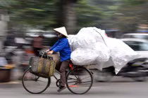 HSBC: Nợ công Việt Nam ngày càng trầm trọng và tiến sát ngưỡng giới hạn 65%