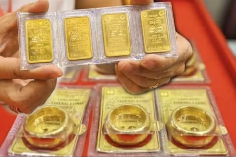 Giá vàng SJC hôm nay điều chỉnh.